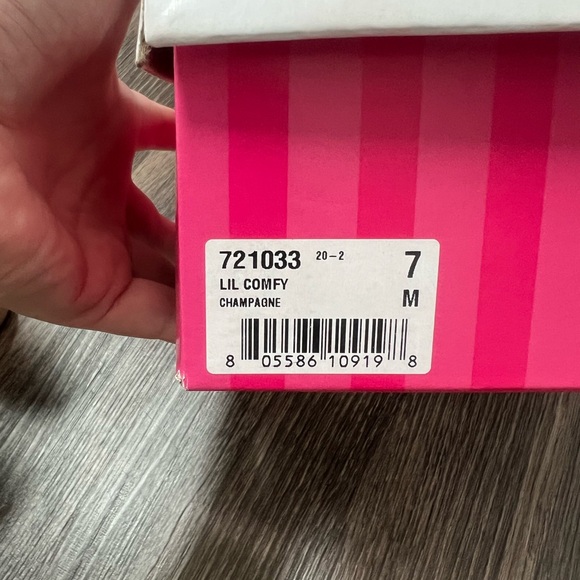 Cupcake couture Lil Comfy Champagne color boots toddler size 7 - Picture 10 of 10